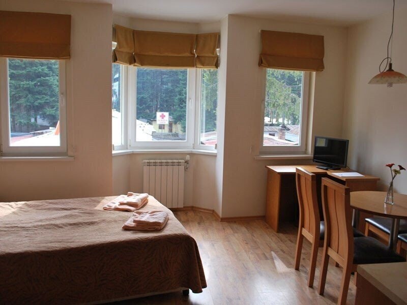 Апартаменты Hotel Royal Plaza 3*