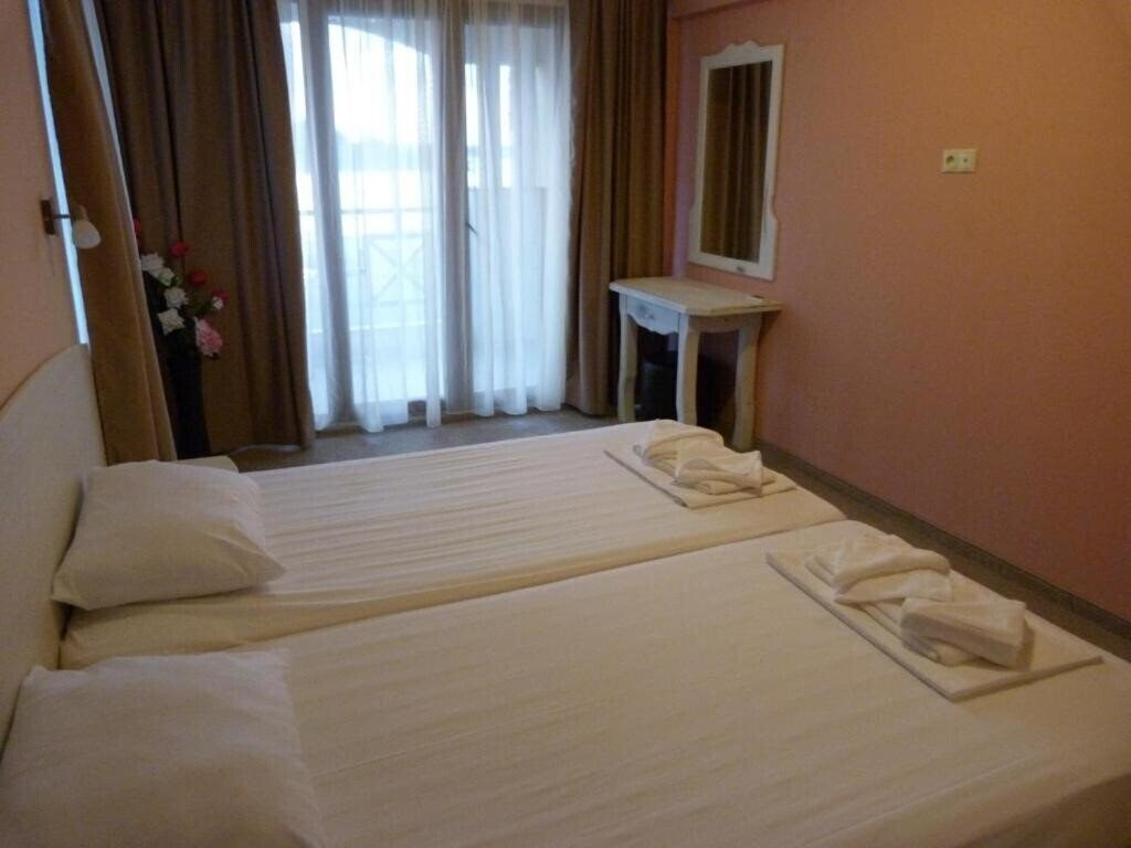 Панорама Tomas Residence 3*