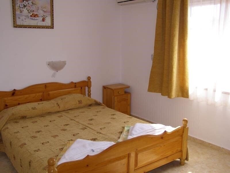 Апартаменти Golden Lion Family Hotel 2*