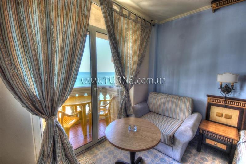 Територія Andalucia & Atrium Beach Hotel 4*