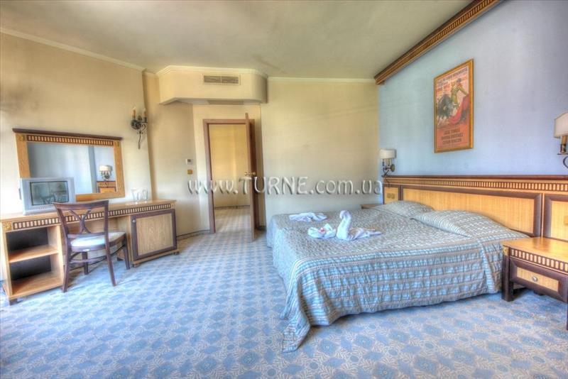 Вид Andalucia & Atrium Beach Hotel 4*