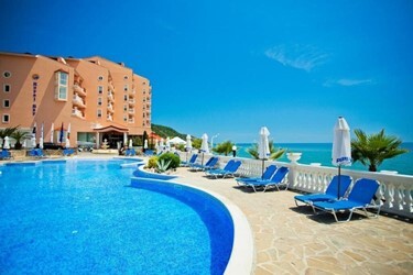 Отель Villa Kompas 2*