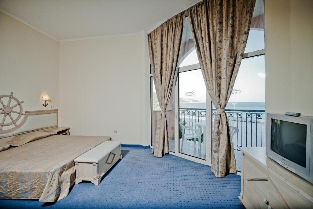 Панорама Royal Park 4*
