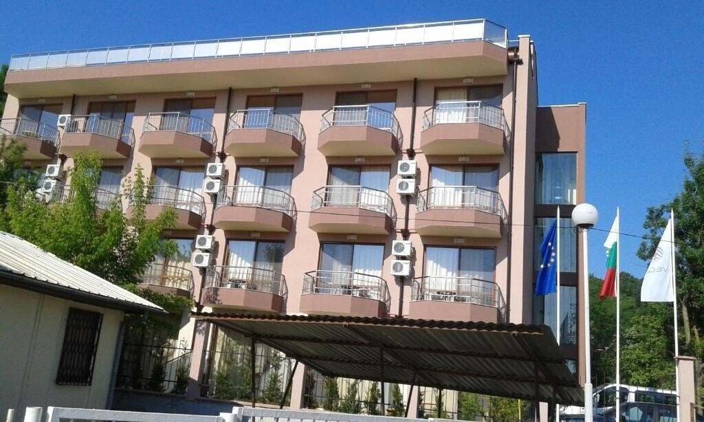 Изображение Vega (Kranevo) 3*