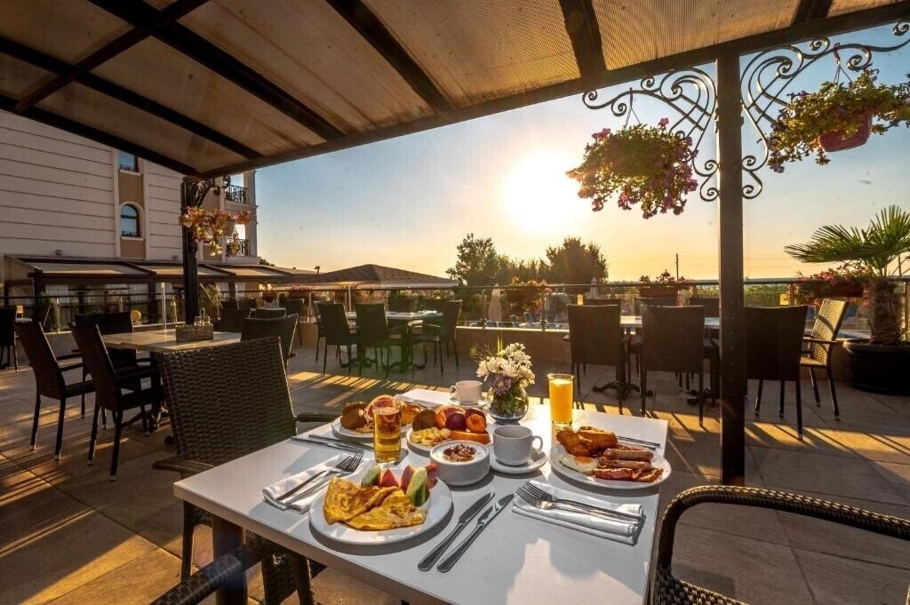 Вид Speranta Villas (ex. Veramar Villas) 2*