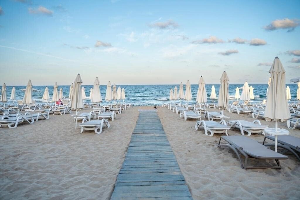 Апартаменты Aquamarine Hotel Kranevo (ex. Aquamarin Krn, Aquamarine Kranevo) 4*