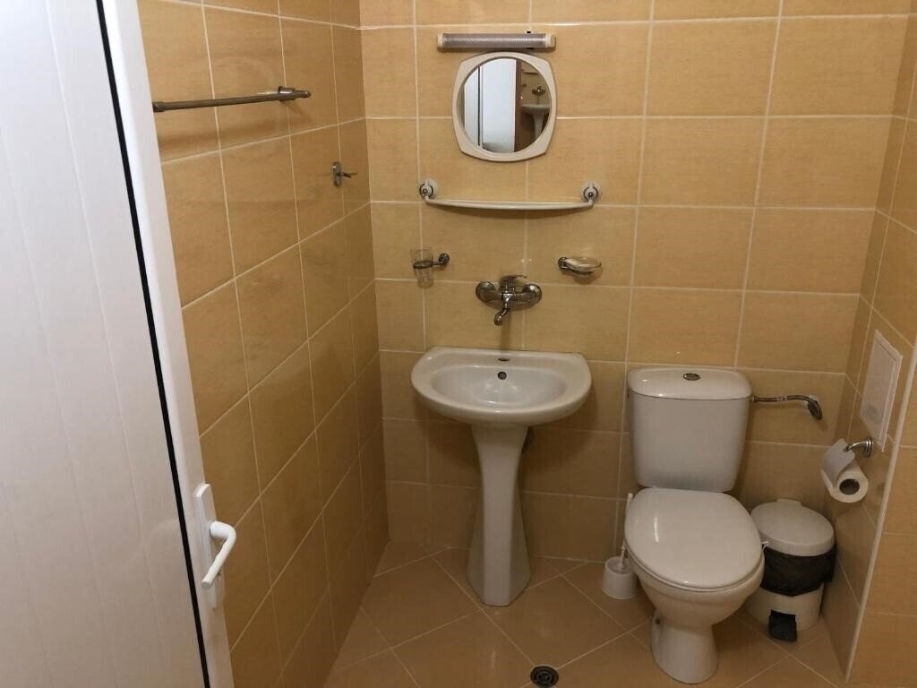 Апартаменти Central Family Hotel 2*