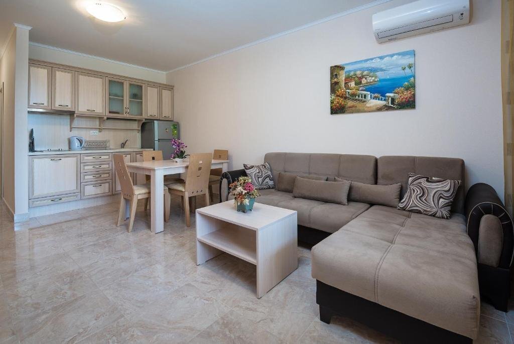 Територія Apart Hotel Esteban 3*