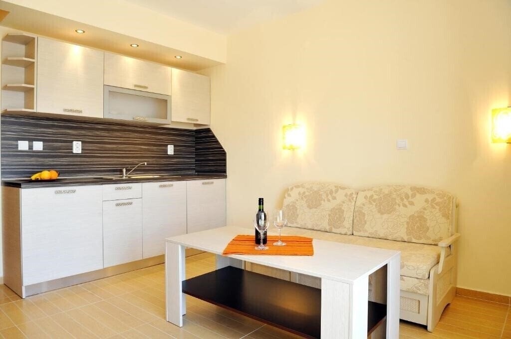 Апартаменты Iris 3*