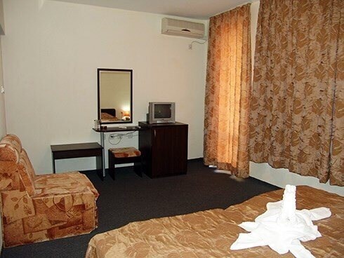 Вид Jussi Family Hotel 3*