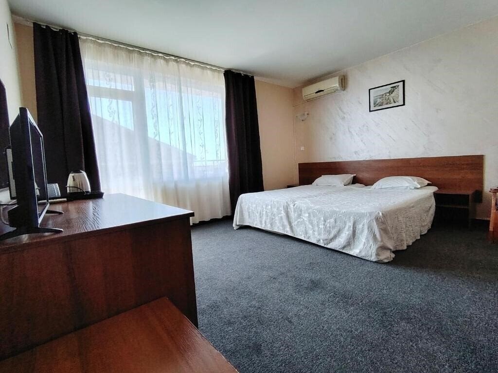 Вид Sandor Hotel 2*