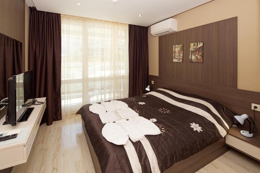 Территория Paradiso Aparthotel 4*