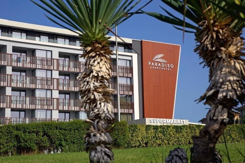Панорама Paradiso Aparthotel 4*