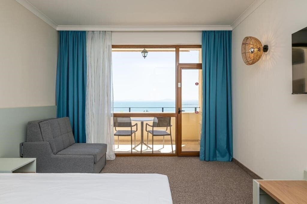 Вид Sol Nessebar Bay & Mare Resort 4*