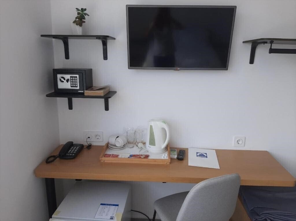 Територія Mistral 3*