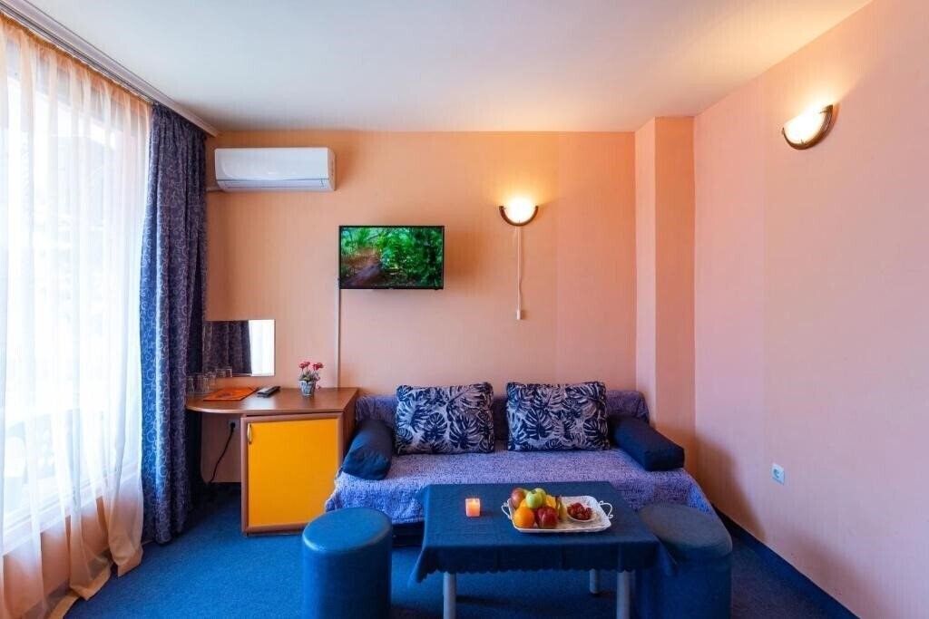 Панорама Hotel Jemelly 2*