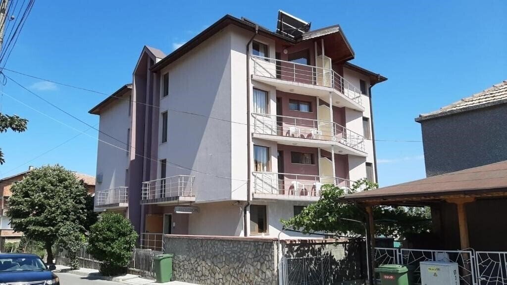 Панорама Hotel Favourite (ex. Favorit, Family Hotel Favourite) 2*