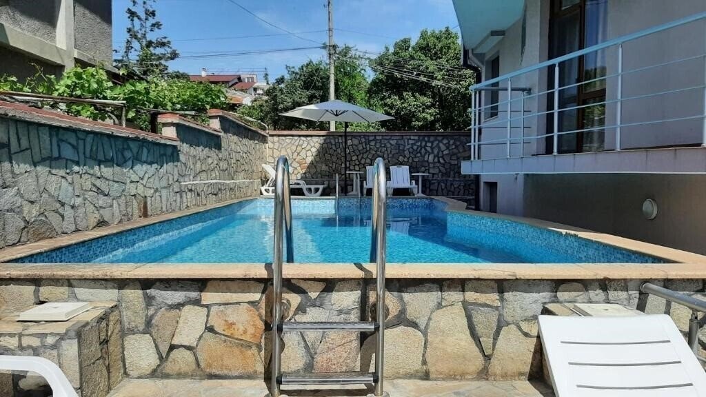 Вид Hotel Favourite (ex. Favorit, Family Hotel Favourite) 2*