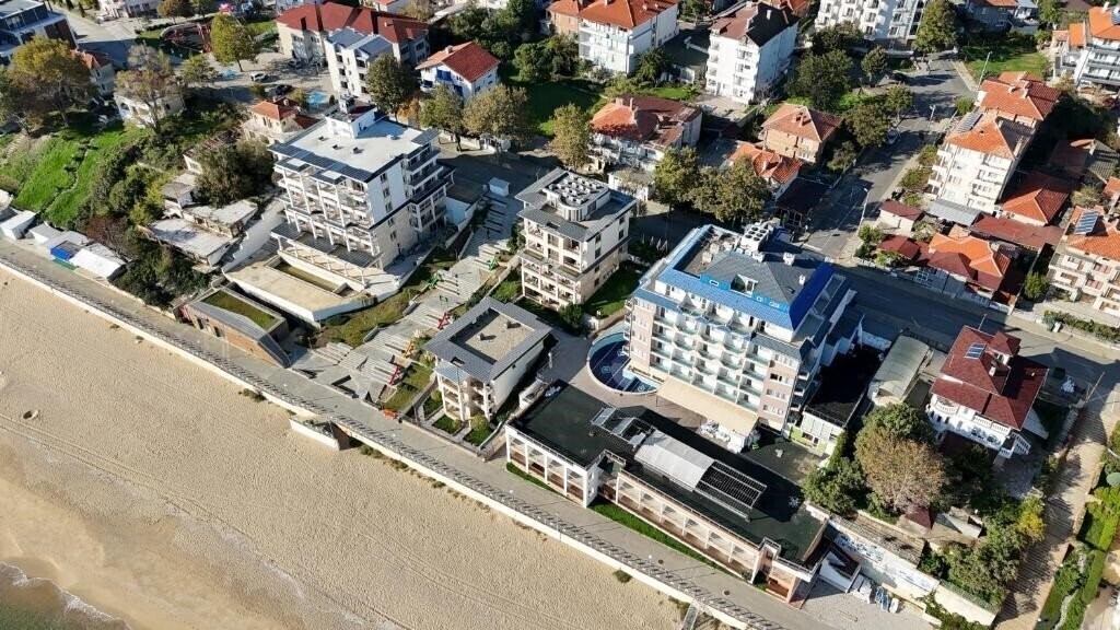 Вид La Boheme (Adults Only 16+) 3*