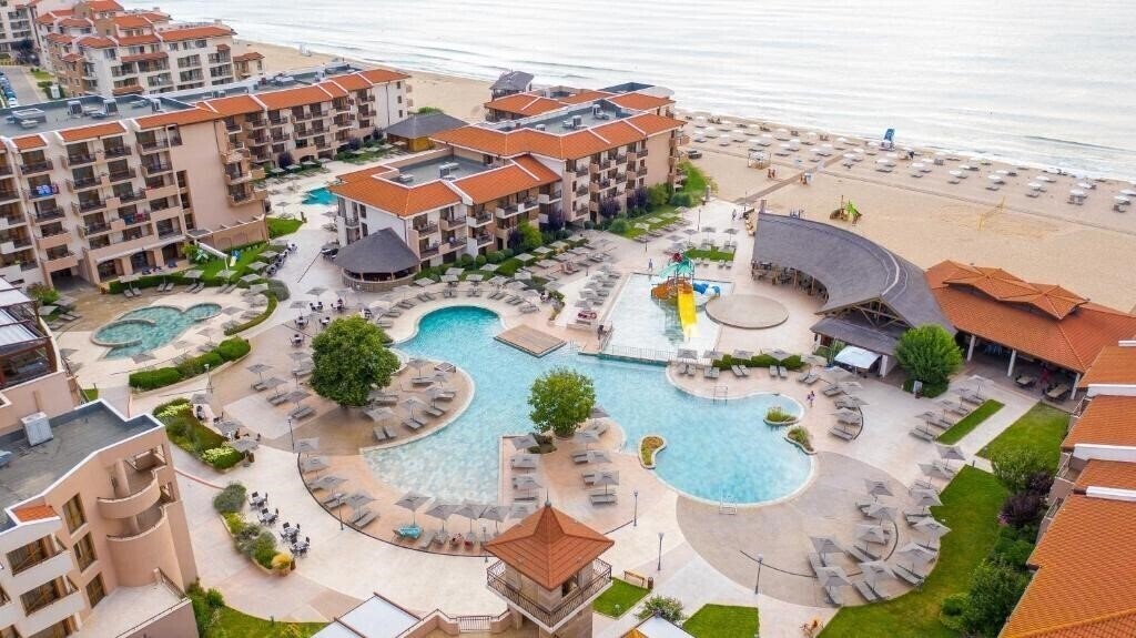 Отель HVD Club Hotel Miramar 4*