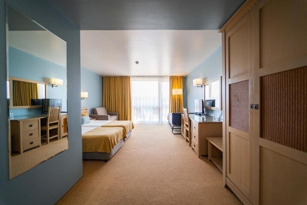 Фото HVD Club Hotel Miramar 4*