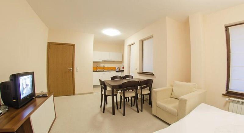 Панорама Family Apartments Green Life 4*