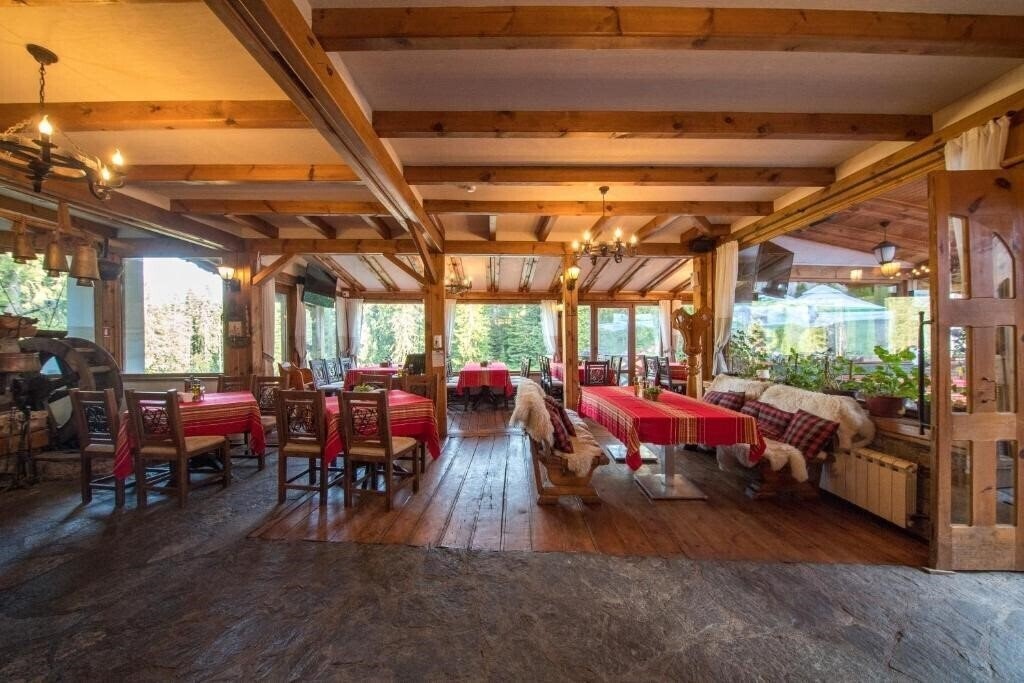 Фото Hotel Kamelia (ex. Kamelia Pamporovo, Kamelia Complex) 4*