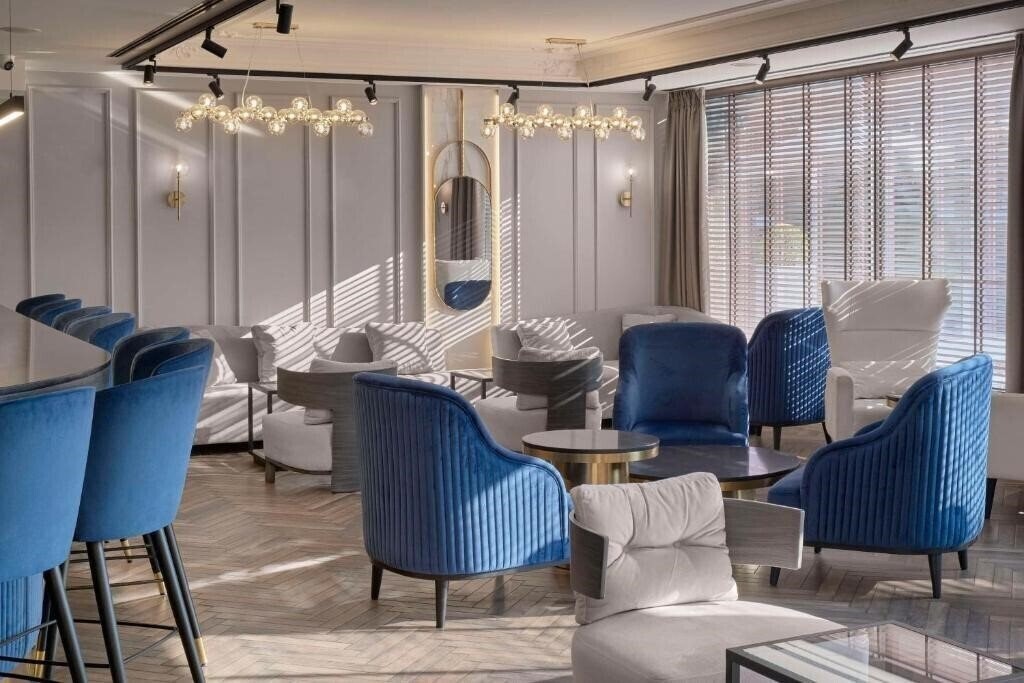 Территория Radisson Hotel Plovdiv (ex. Imperial Plovdiv Park Hotel) 4*