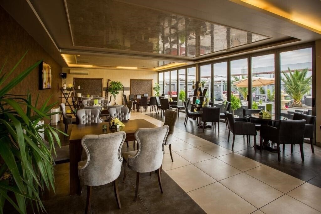 Апартаменти Plaza Hotel Plovdiv 3*