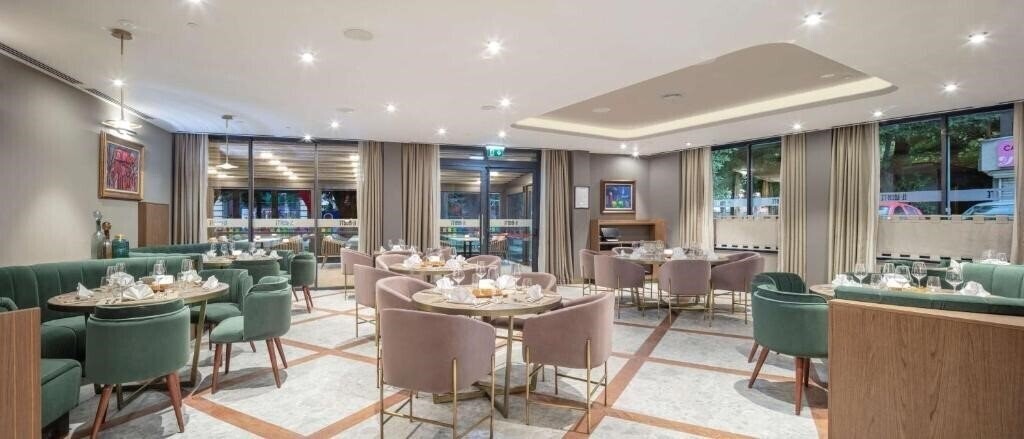 Панорама Doubletree By Hilton Plovdiv Center отель без категории