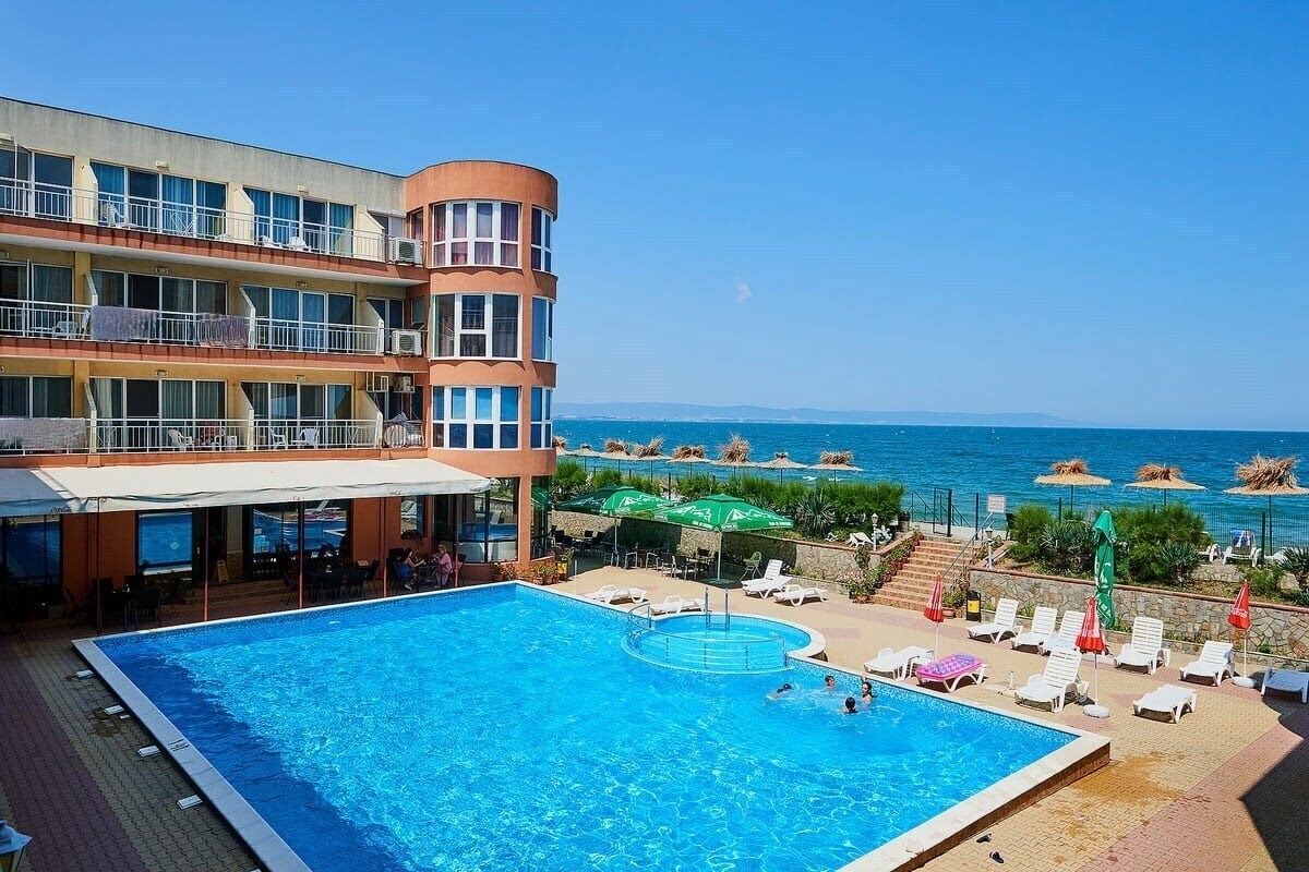 Готель Ih Pomorie Relax 3*