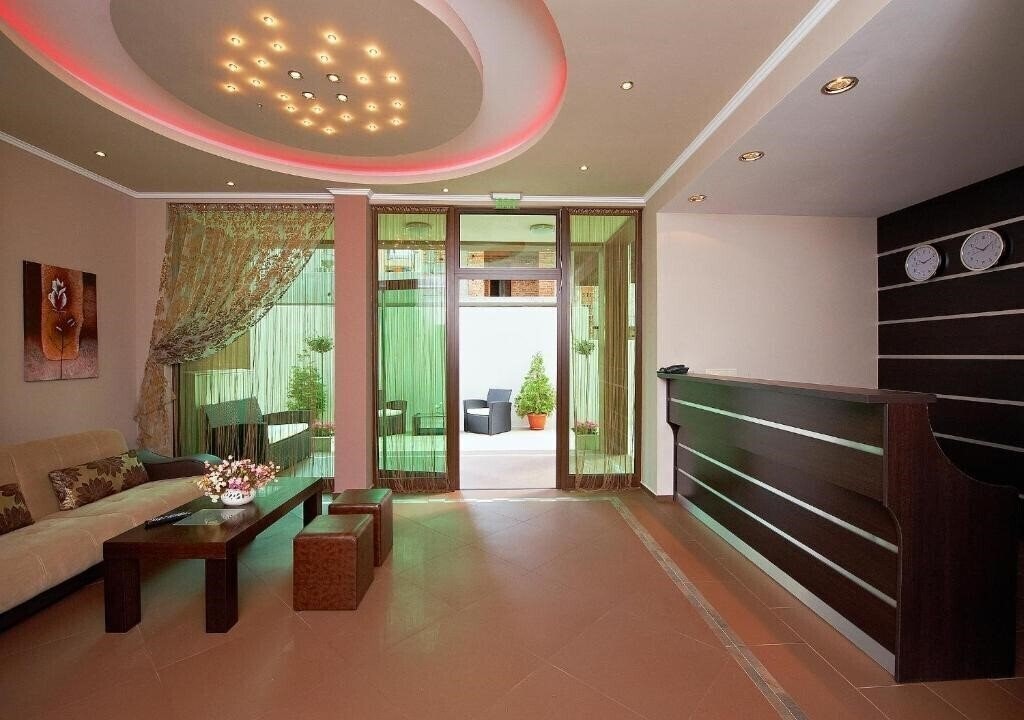 Територія Central Plaza 3*