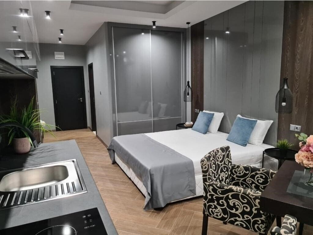 Панорама Central Plaza 3*