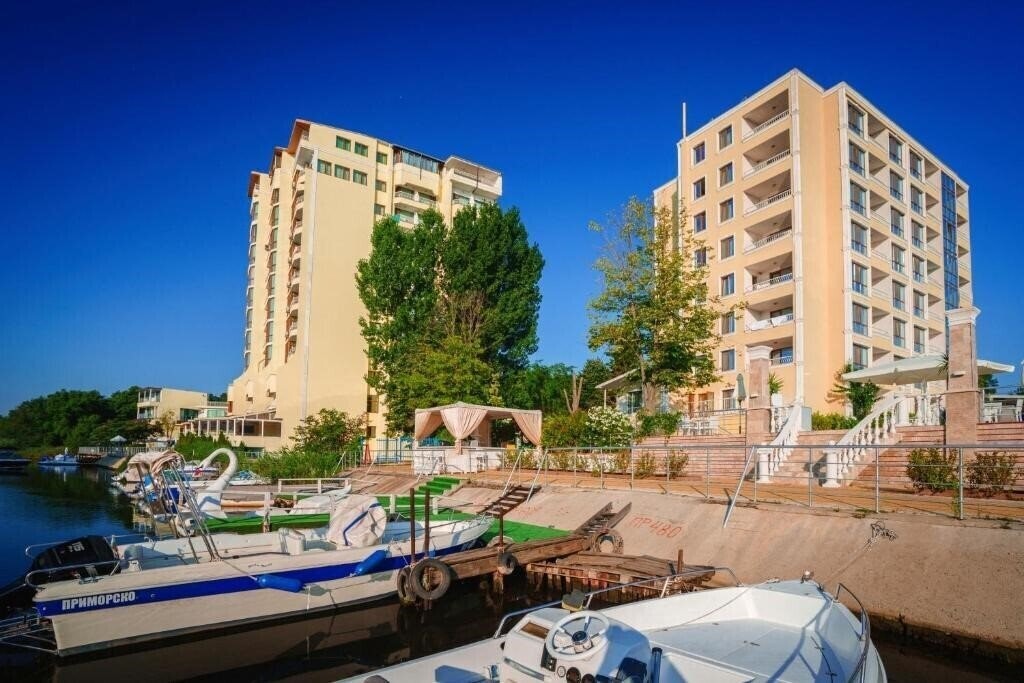 Вид Perla Royal Hotel 5*