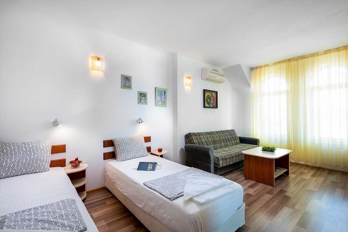 Территория Zara Guest House 2*