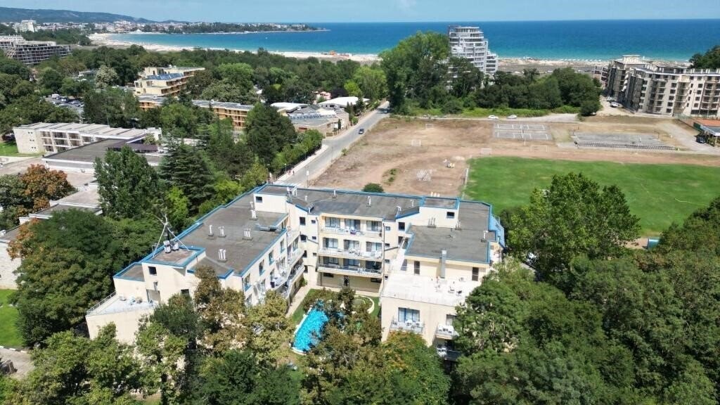 Вид Solei Apartments 3*