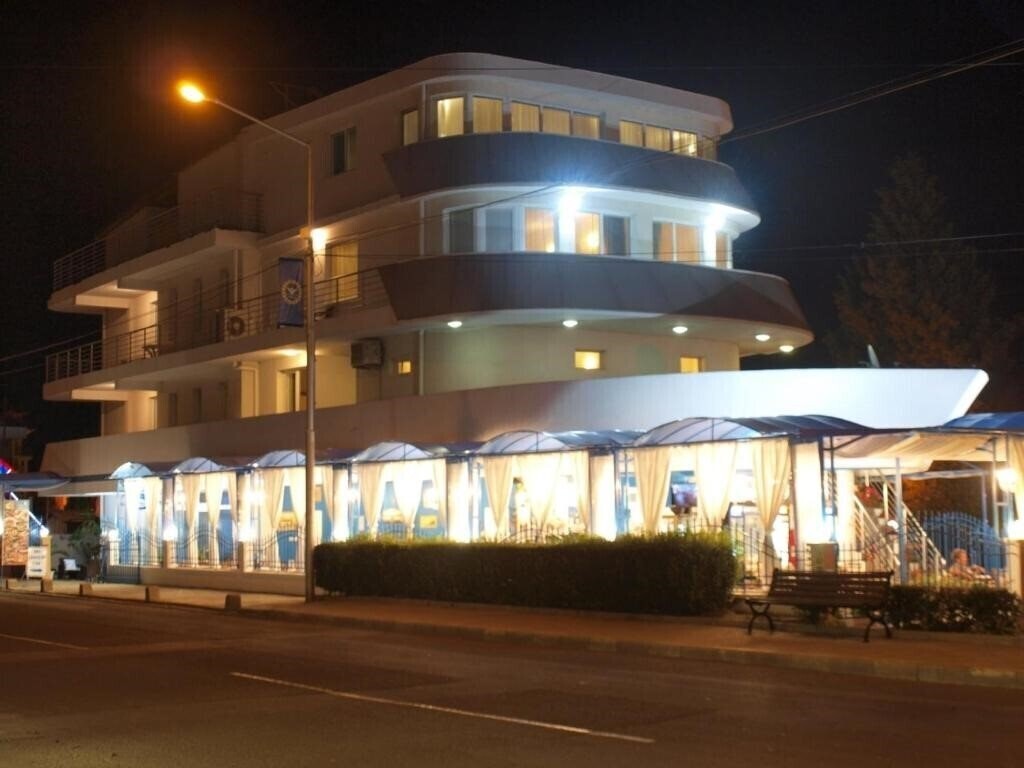 Территория Korab Renesa 2*