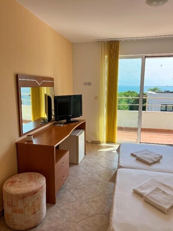 Апартаменти Crystal 3*