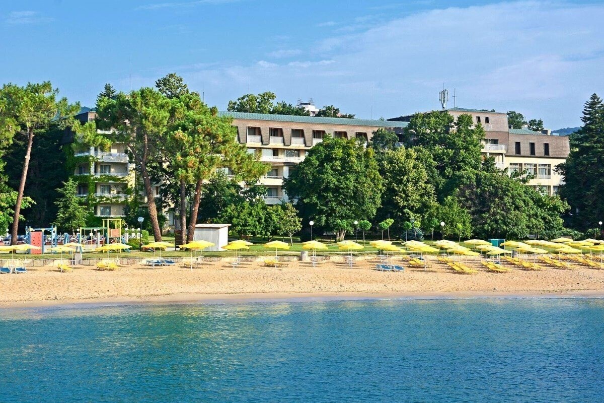 Готель HVD Lotos (ex. Lotos Riviera) 4*