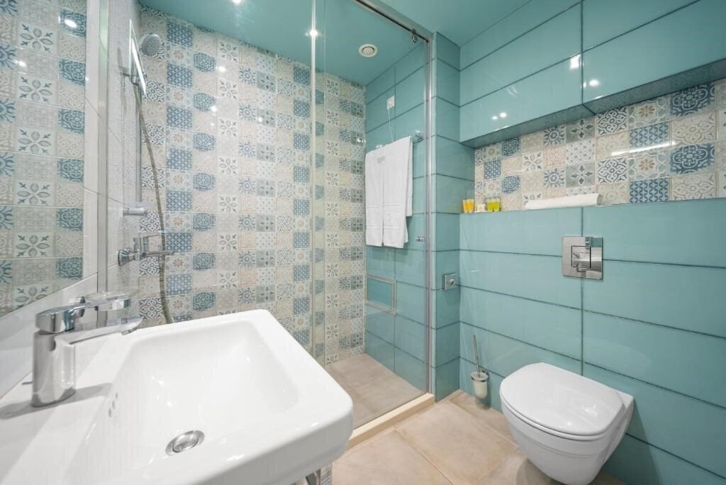 Готель HVD Nympha Hotel 4*