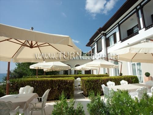 Апартаменти Oasis Riviera 4*