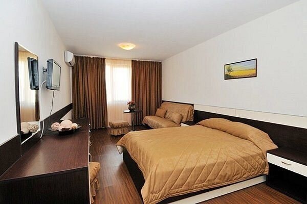 Вид Botanica Family Hotel 2*