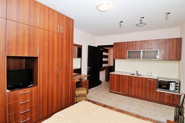 Панорама Botanica Family Hotel 2*