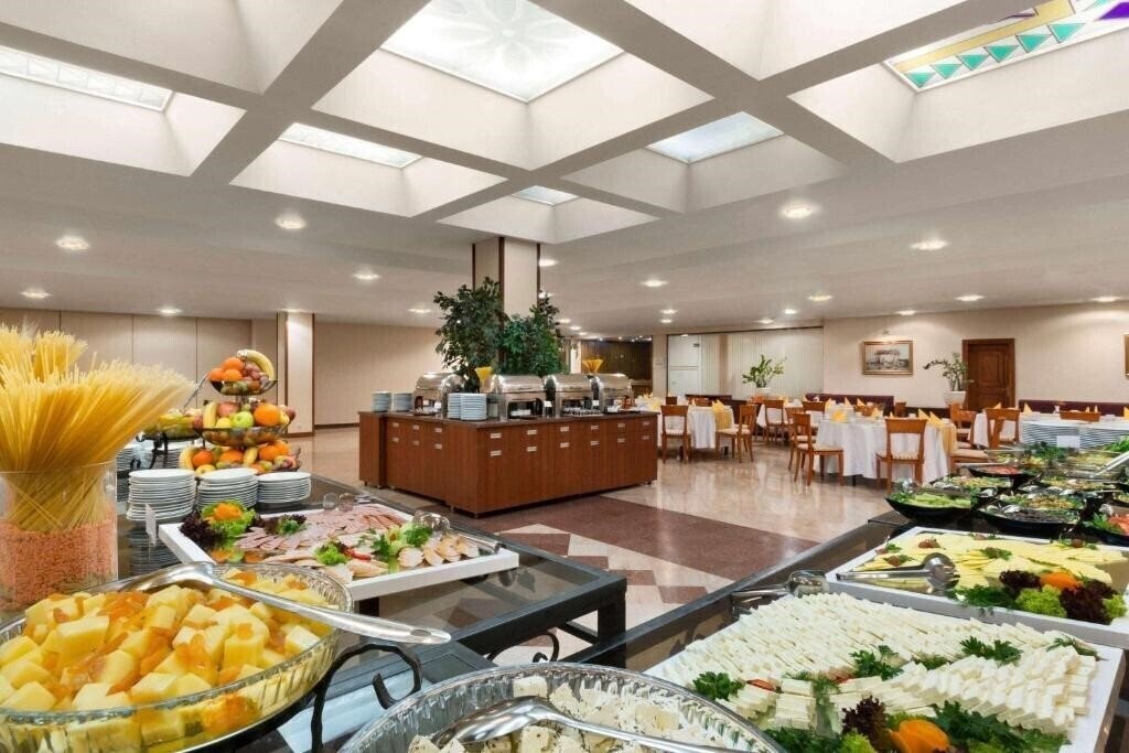 Апартаменти Ramada Sofia 4*