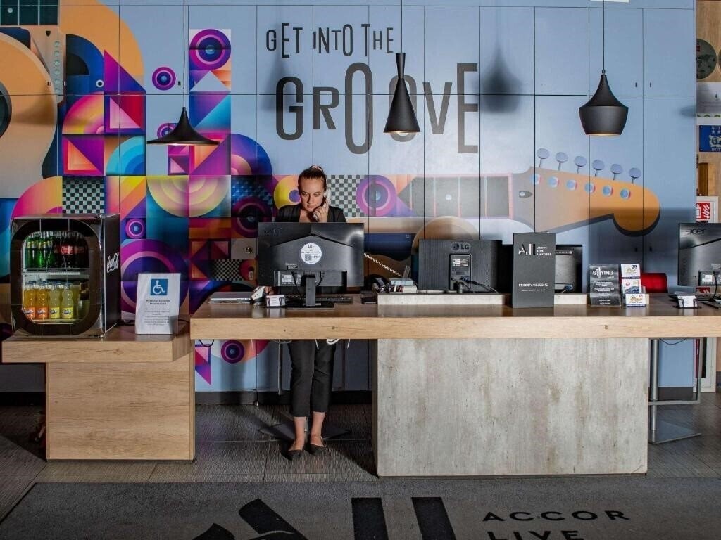 Отель Ibis Sofia Airport Hotel (ex. Ibis Sofia) 3*