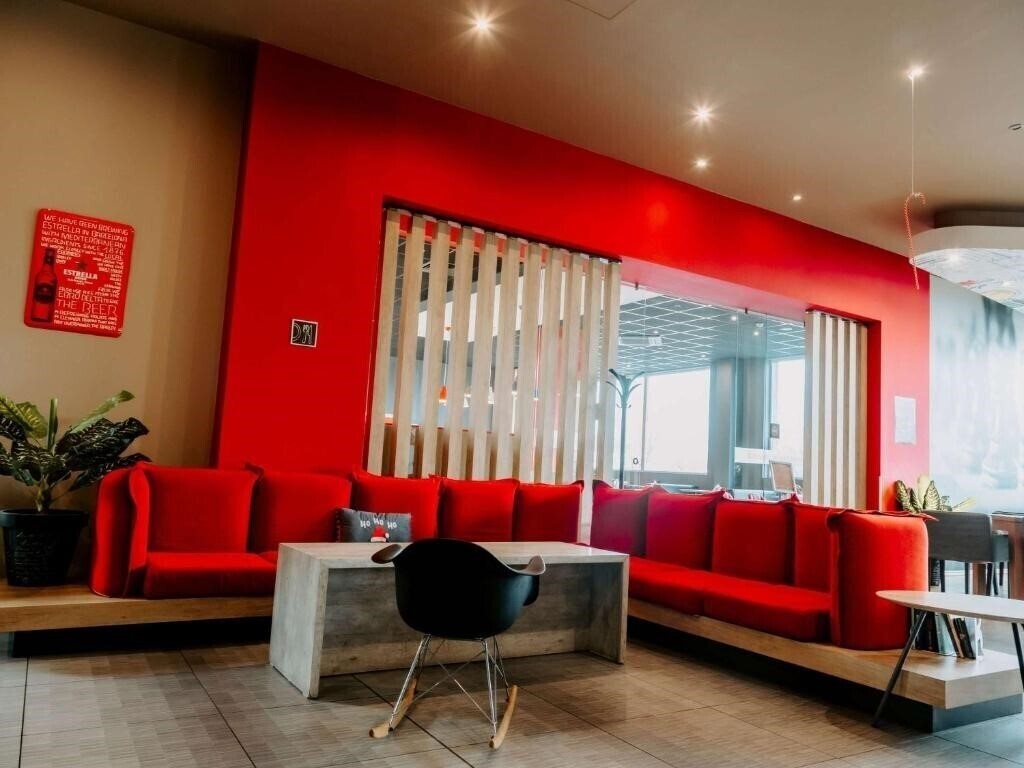 Панорама Ibis Sofia Airport Hotel (ex. Ibis Sofia) 3*