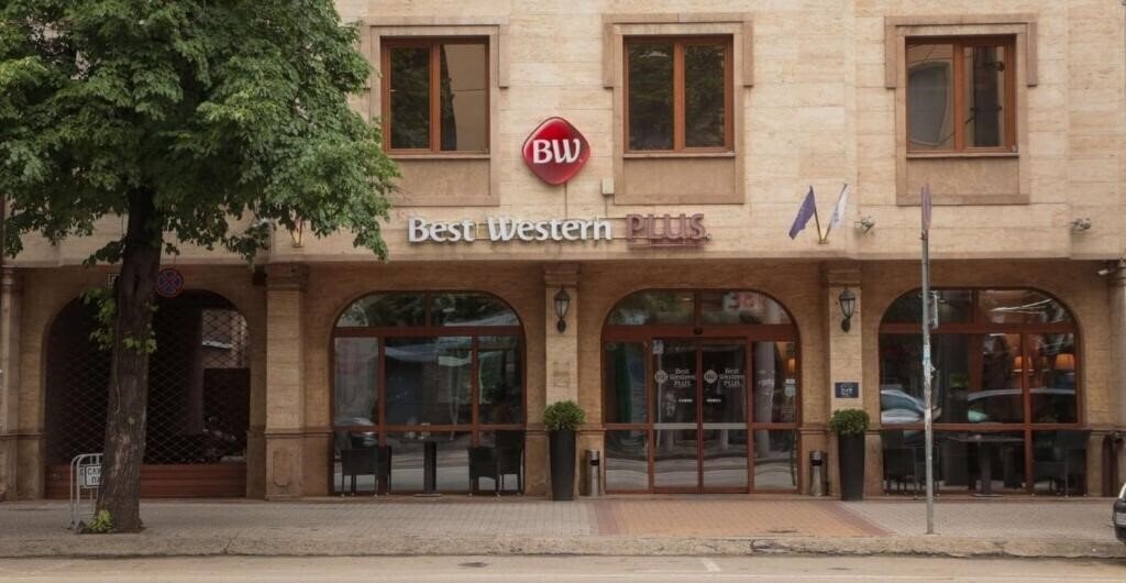 Отель Best Western Plus Bristol 4*