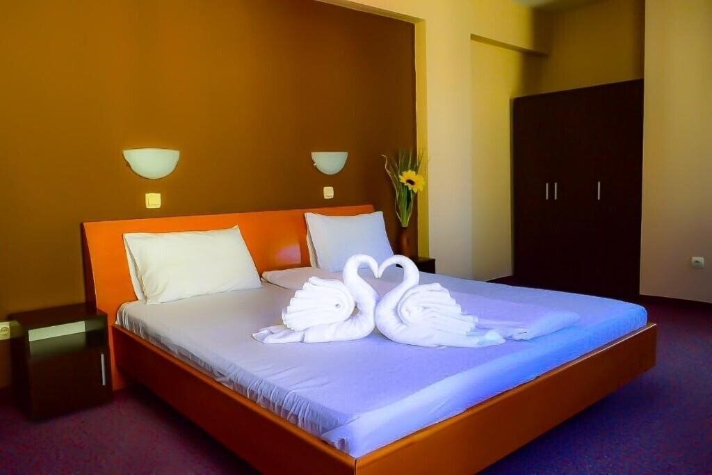 Готель Bon Voyage Hotel Alexander 3*