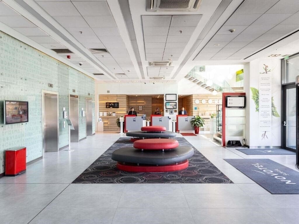 Вид Novotel Sofia 4*