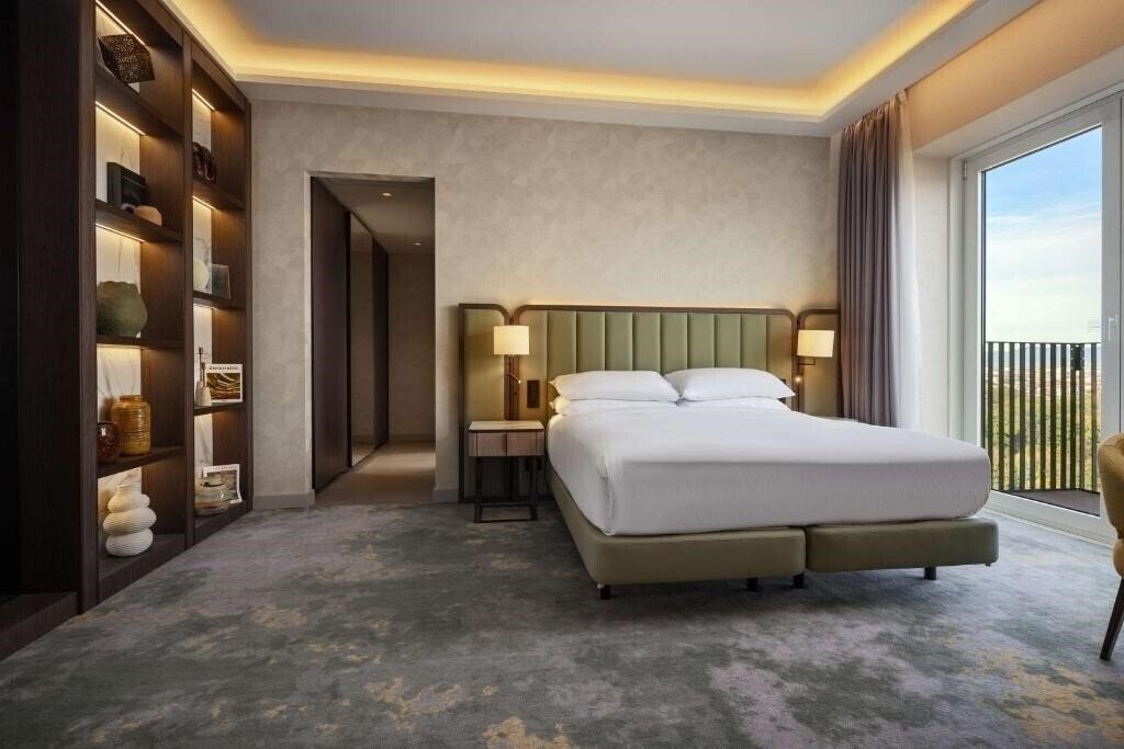 Панорама Hilton Sofia 4*